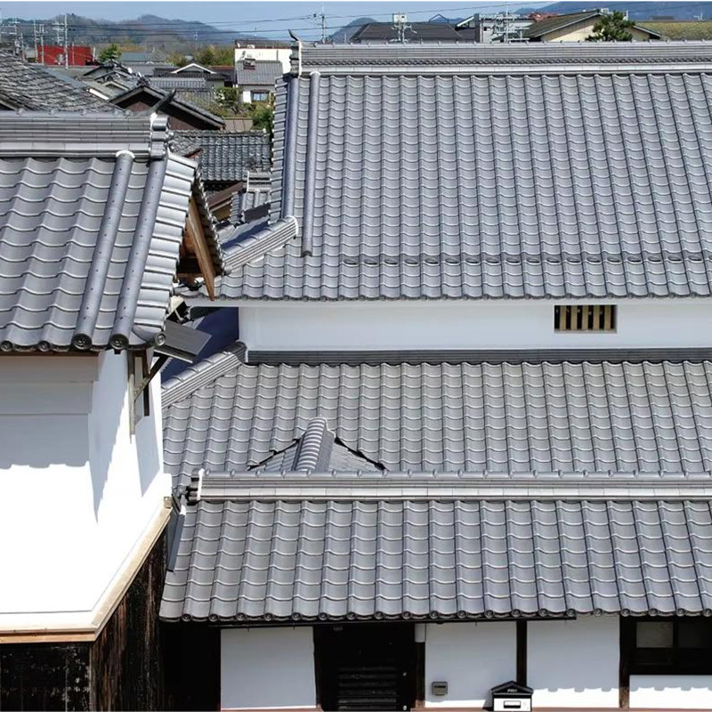 Estetika Tradisional dengan Bahan Tanah Liat yang Tumpang tindih Lantai Atap Gaya Jepang untuk Atap Bangunan