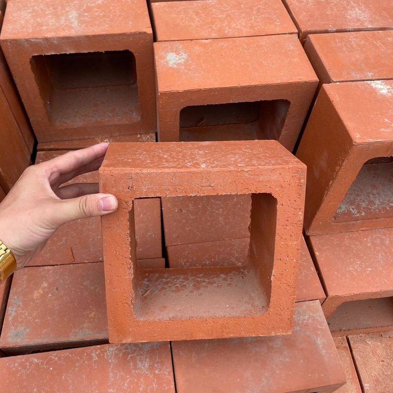 Tanah liat merah alami Terracotta Blok Kerongkongan Jaali Tiles Untuk Wall Cladding Brick Angin Ukuran 200X200 mm Pola persegi